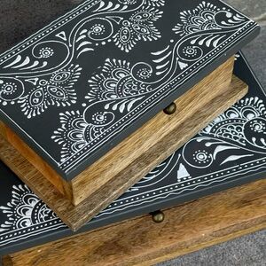 DECORATIVE BOXES (SET OF 2)